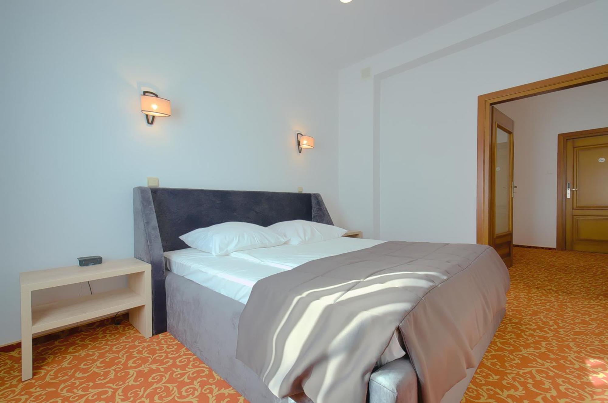 Hotel Sezam マホバ エクステリア 写真