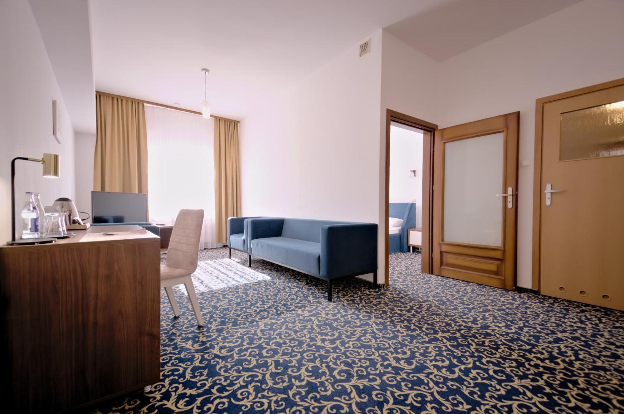 Hotel Sezam マホバ エクステリア 写真