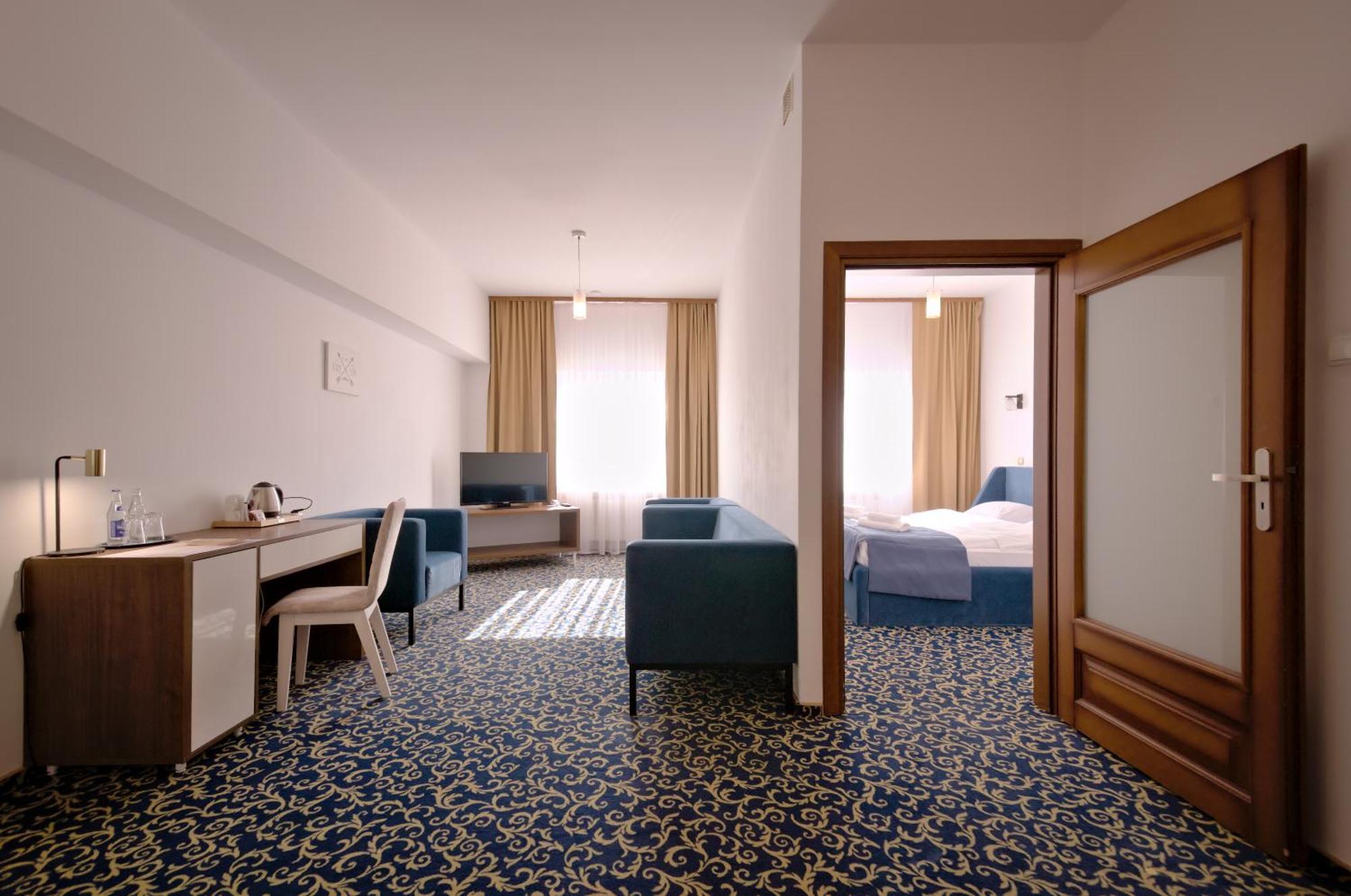 Hotel Sezam マホバ エクステリア 写真