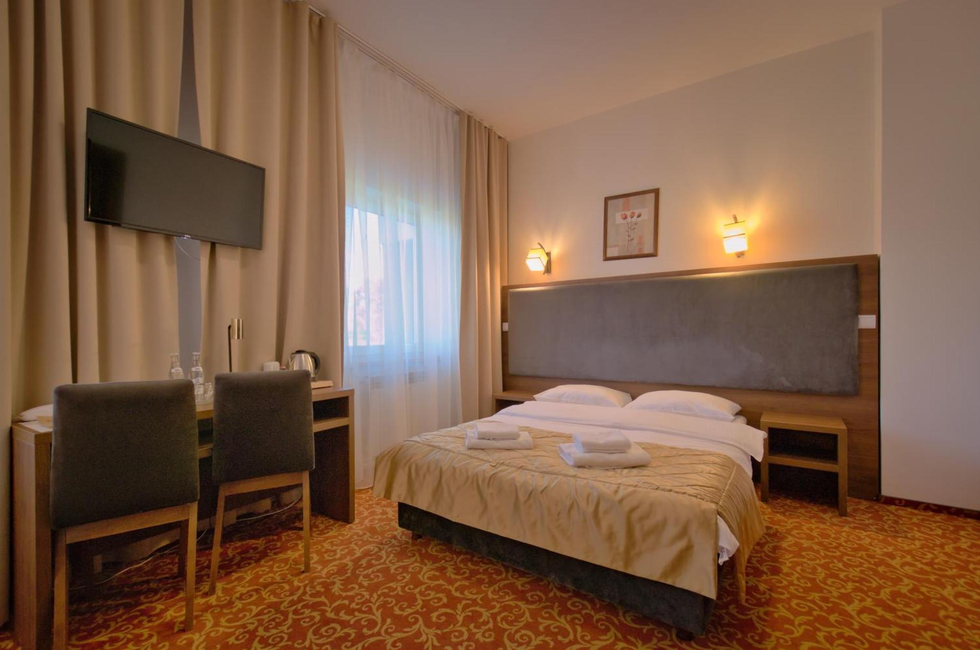 Hotel Sezam マホバ エクステリア 写真