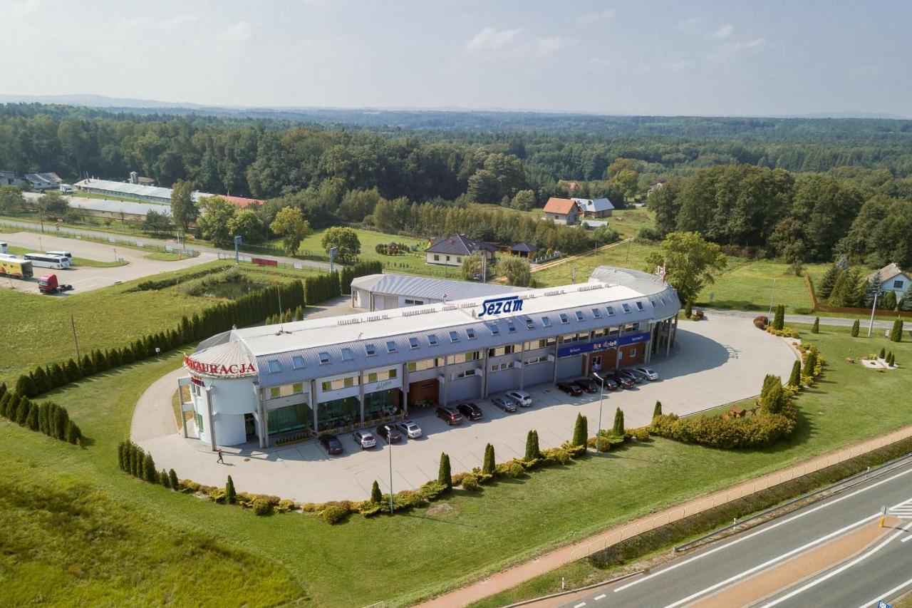Hotel Sezam マホバ エクステリア 写真